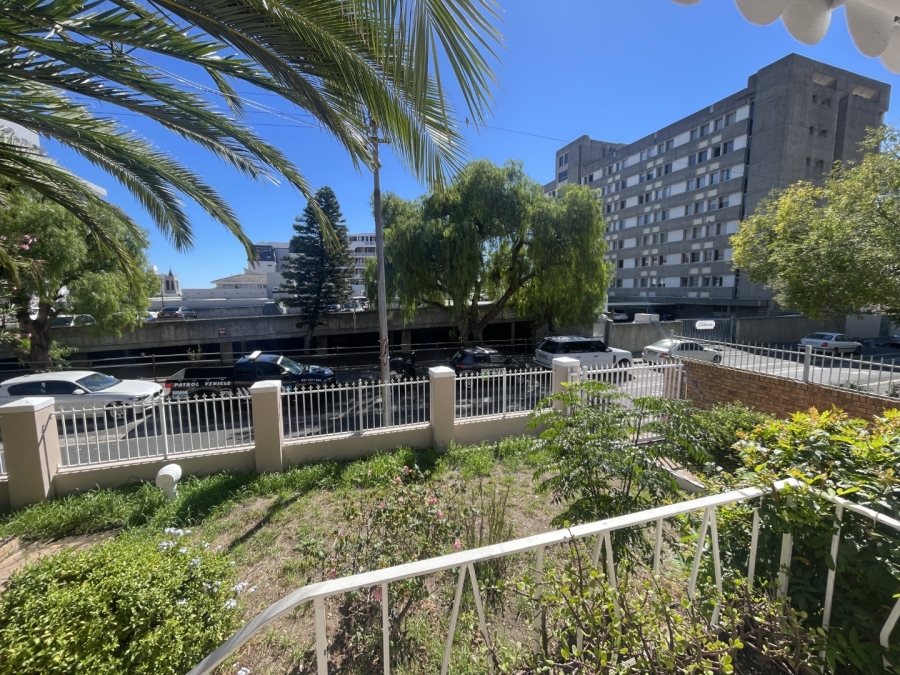 To Let Commercial Property for Rent in Sea Point Western Cape